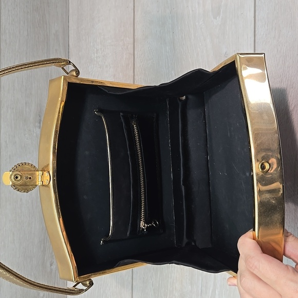 Vintag1960s TYROLEAN Bag Tapestry Cloth Embroidered Puffed Puffy Victorian Purse - Picture 13 of 13